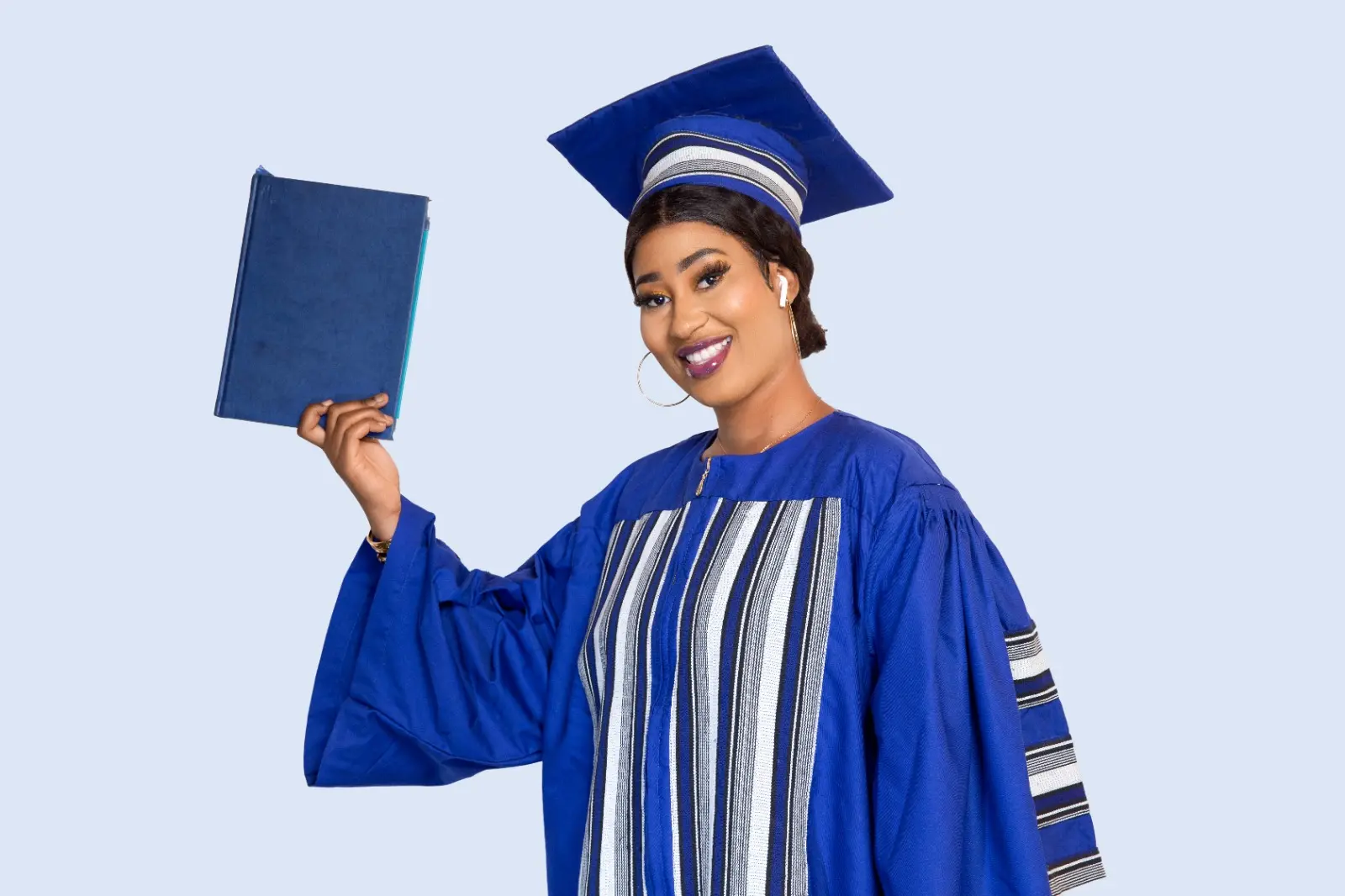 Diplômée de IPAM BURKINA en tenue académique
